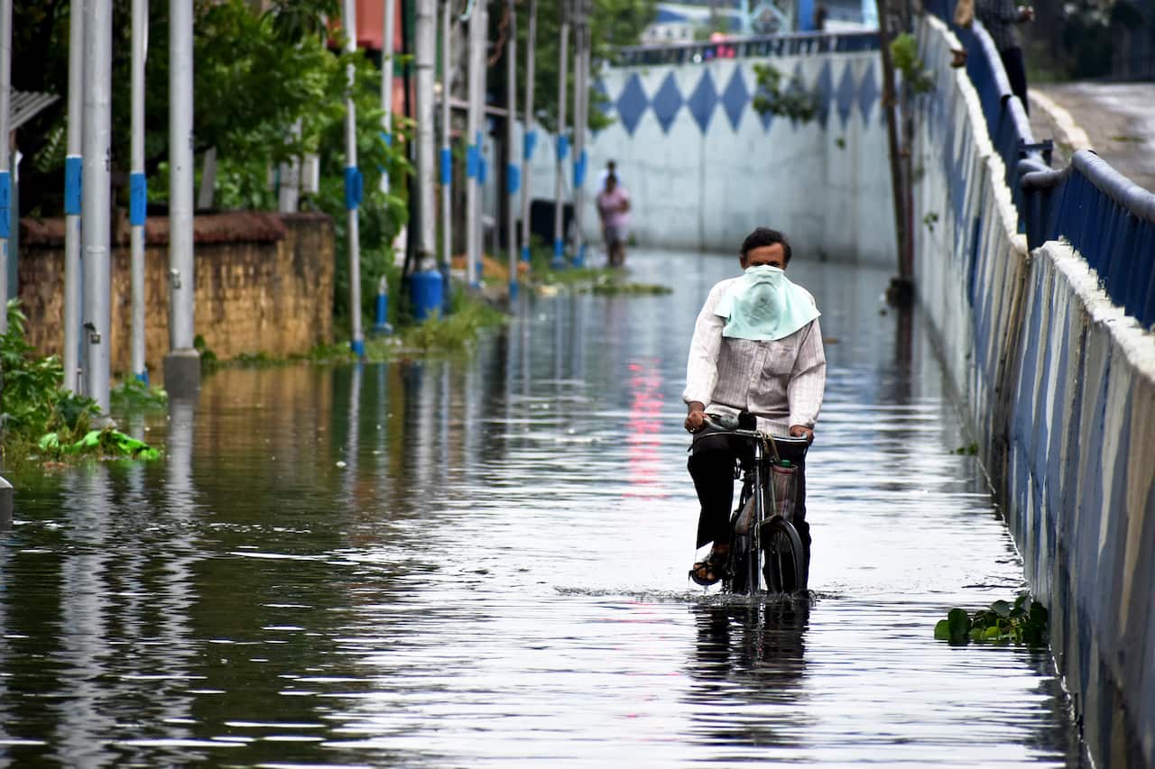 After the devastating super Cyclone Amphan, at least 80 people have died in West Bengal.