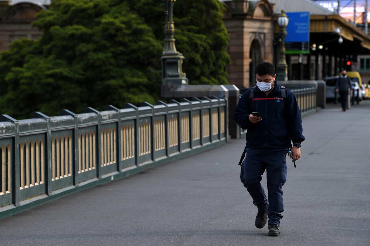 Person wearing face mask 