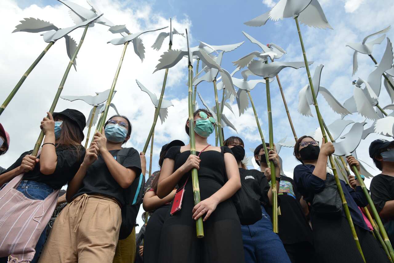 Student protesters Inventing a dove remembering to convey peace Independence In an anti-government rally at the Democracy Monument Bangkok, Thailand, Sunday, Aug, 16, 2020. (Photo by Teera Noisakran / Pacific Press/Sipa USA)