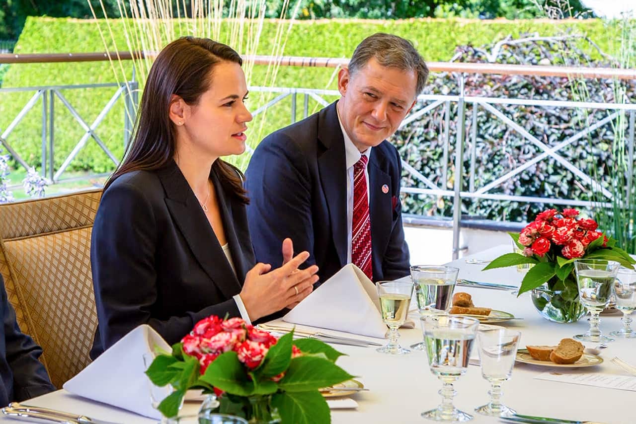 Sviatlana Tsikhanouskaya speaks to US Deputy Secretary of State Stephen Biegun in Vilnius, Lithuania, Monday, 24 August, 2020. 
