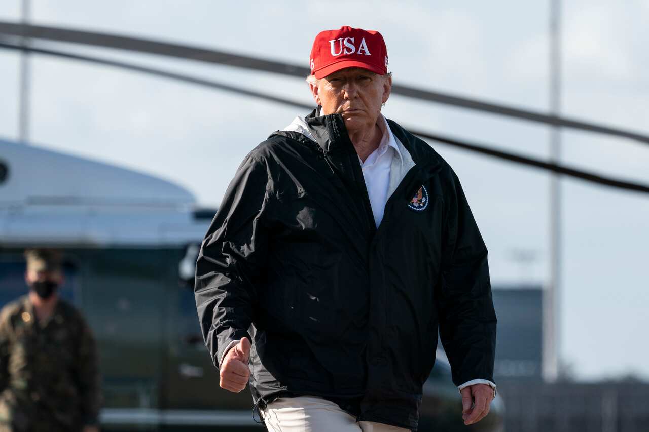 Experts say President Donald Trump is increasingly desperate to produce a COVID-19 vaccine.