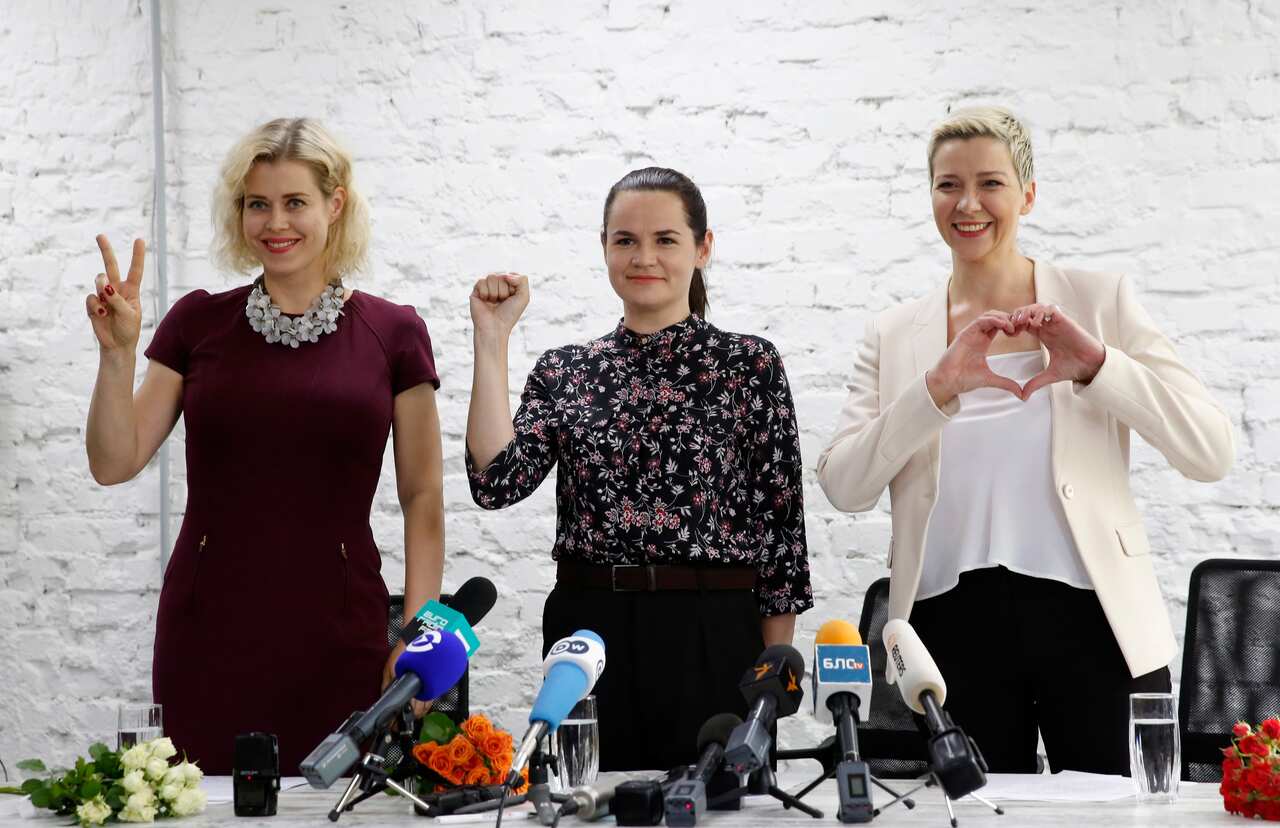 Maria Kolesnikova (R) with presidential candidates Svetlana Tikhanovskaya (C) and Veronika Tsepkalo (L).