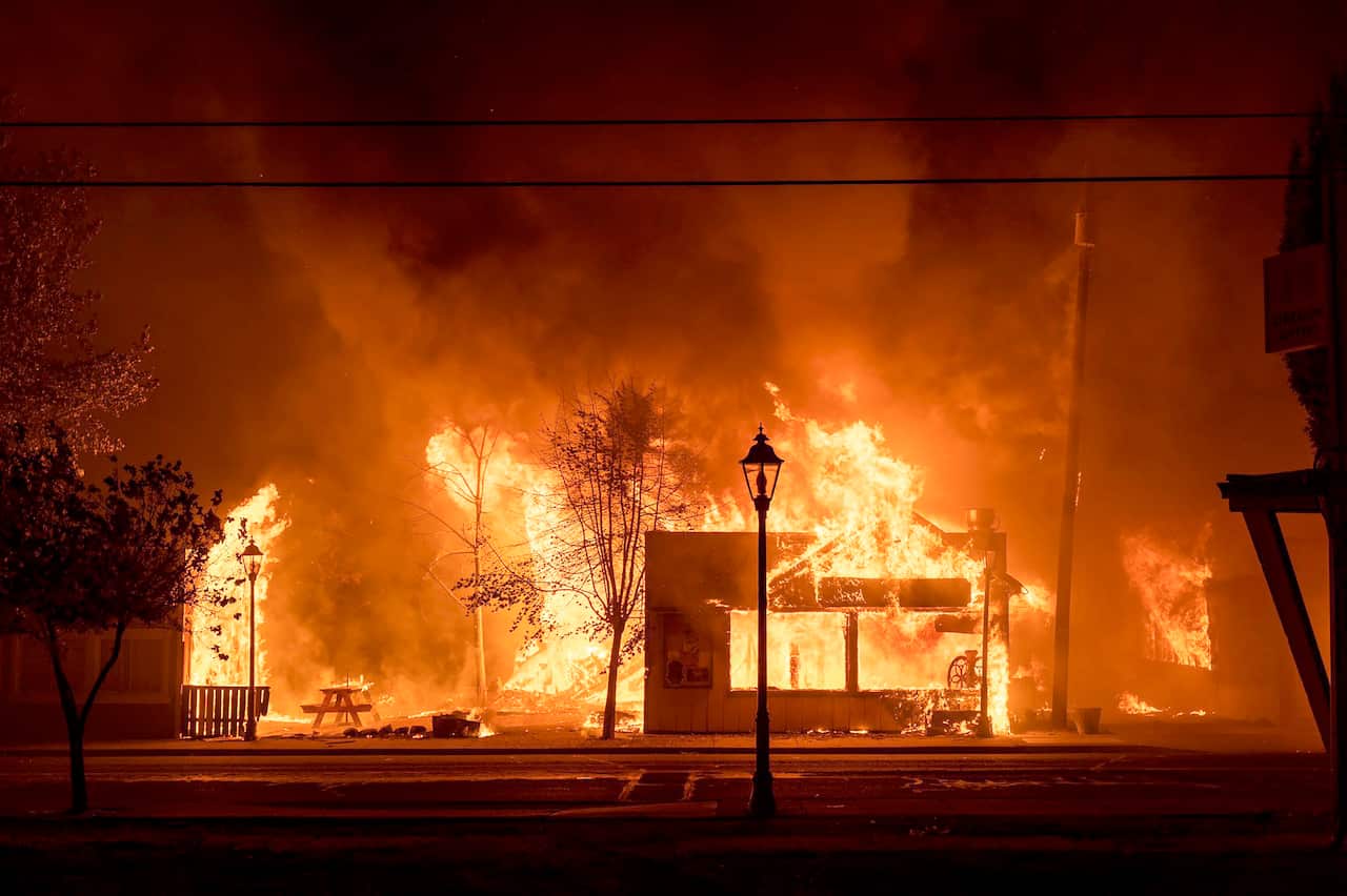 Devastating bushfires are sweeping the US west coast.