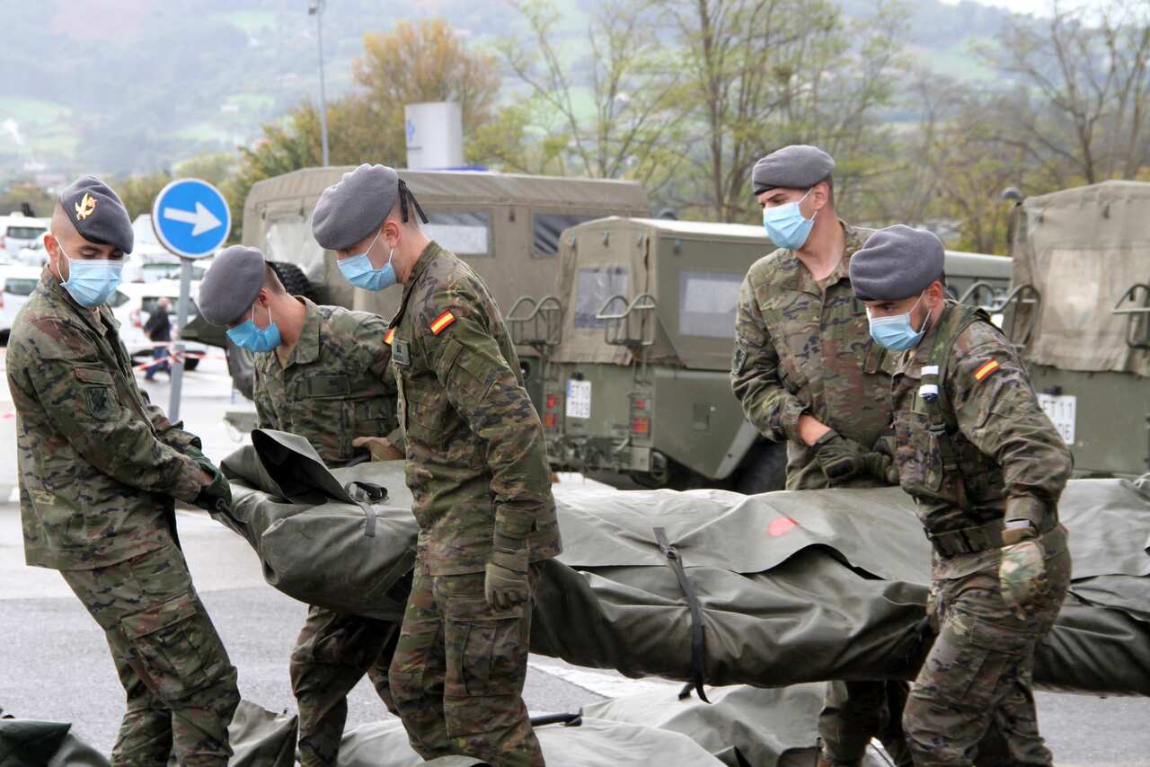 The army sets up a field hospital for coronavirus patients in Cabuees, Spain on 23 October, 2020. 