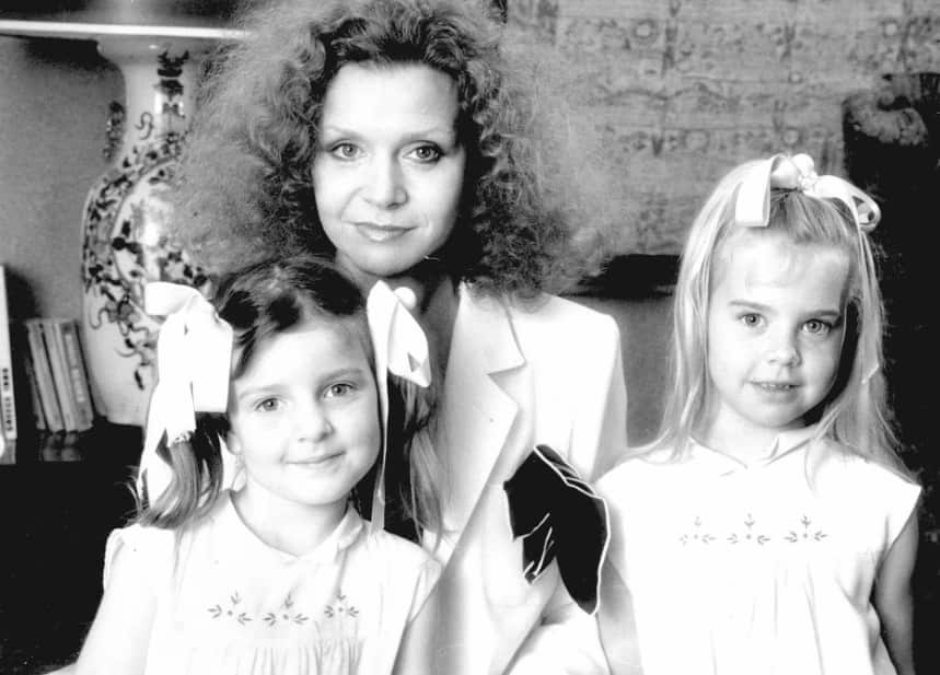 Carla Zampatti with her daughters in the 1980s