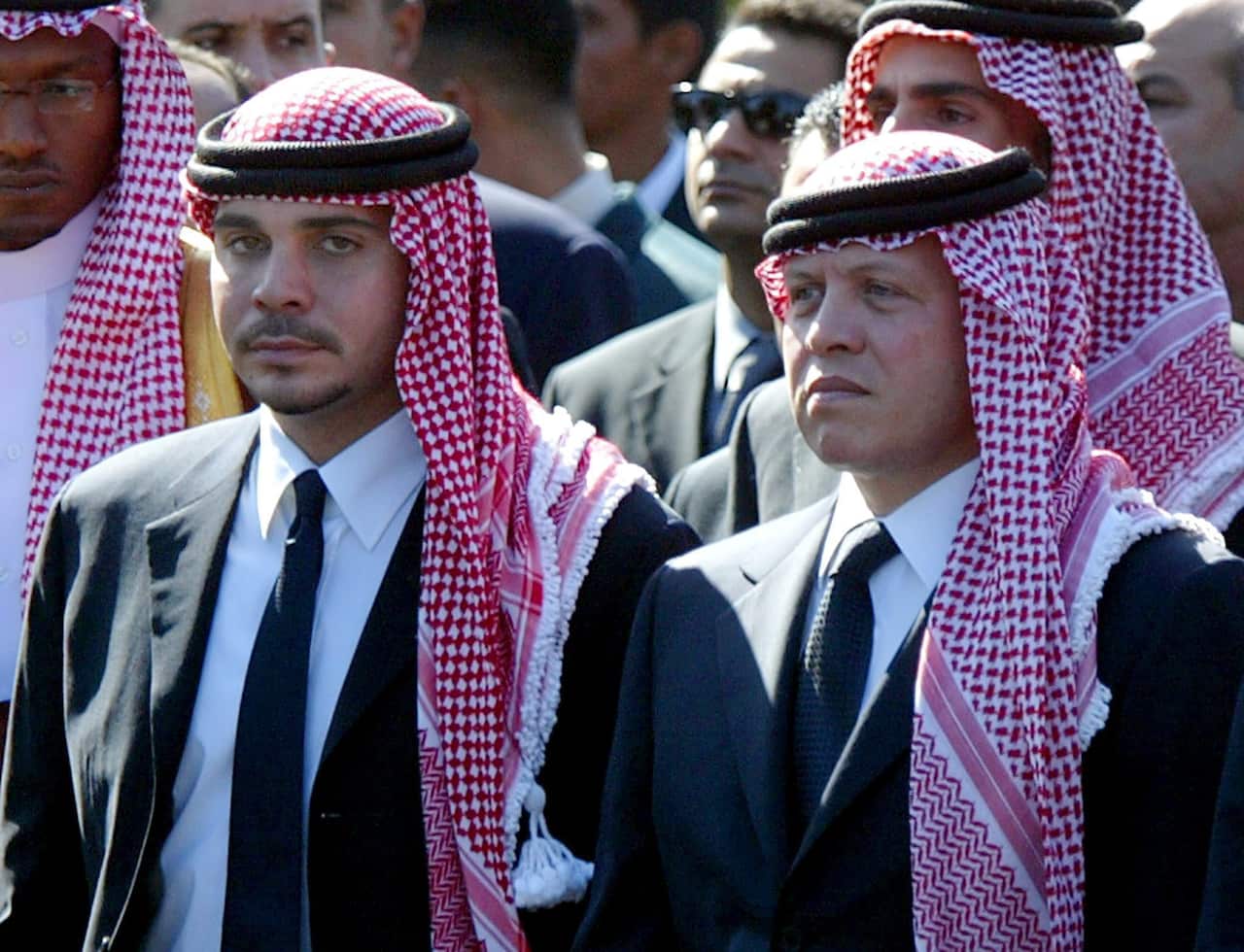 Former Jordanian Crown Prince Hamzah bin Al Hussein (L) with his half brother King Abullah of Jordan (R) in 2004.