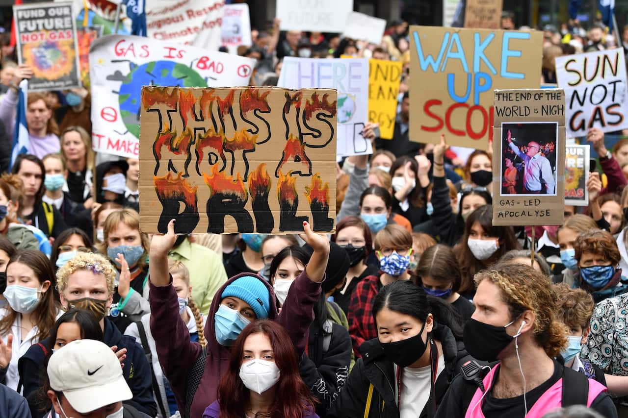 Students take part in theStudents take part in the School Strike 4 Climate protest in Sydney, in May 2021.