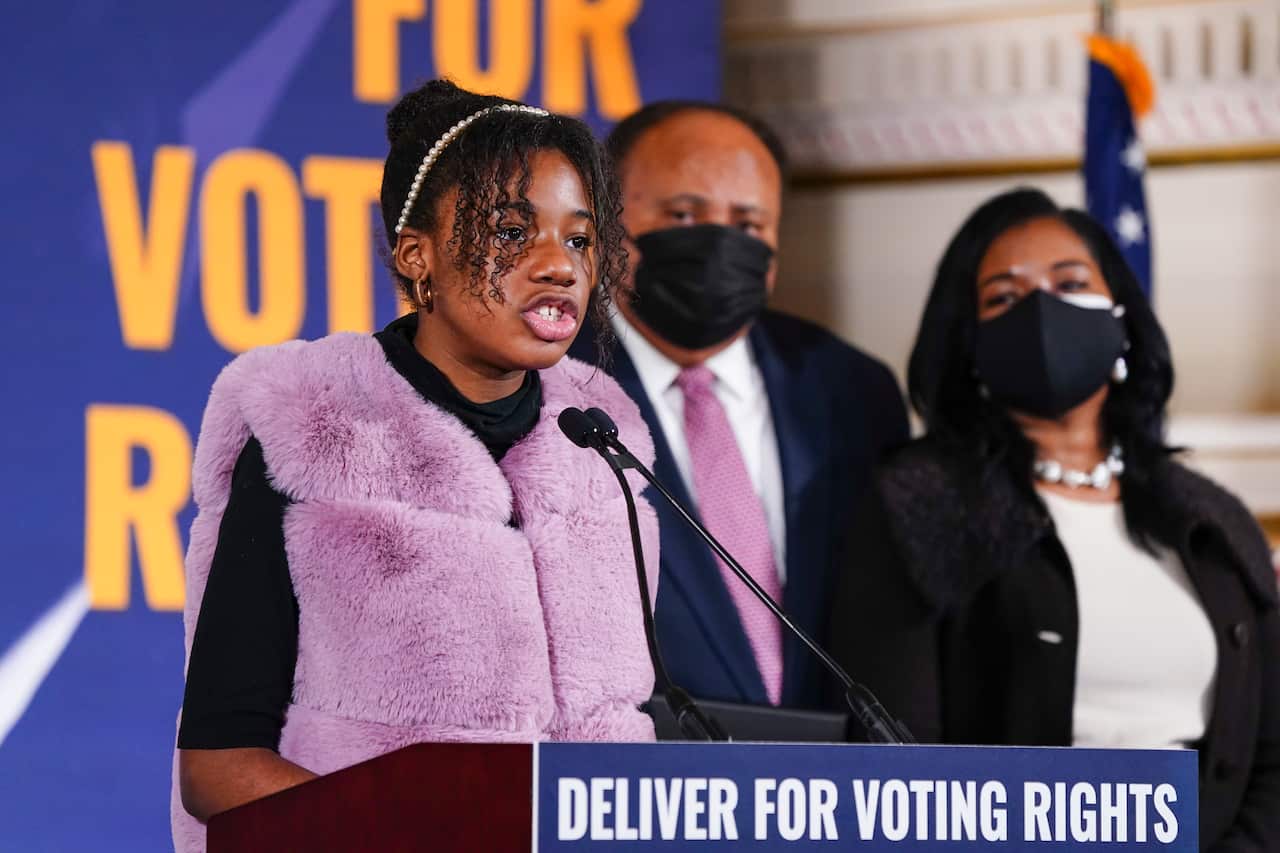 Yolanda King (L),with her father Martin Luther King III (C) and mother Arndrea Waters King during the MLK Day press conference.