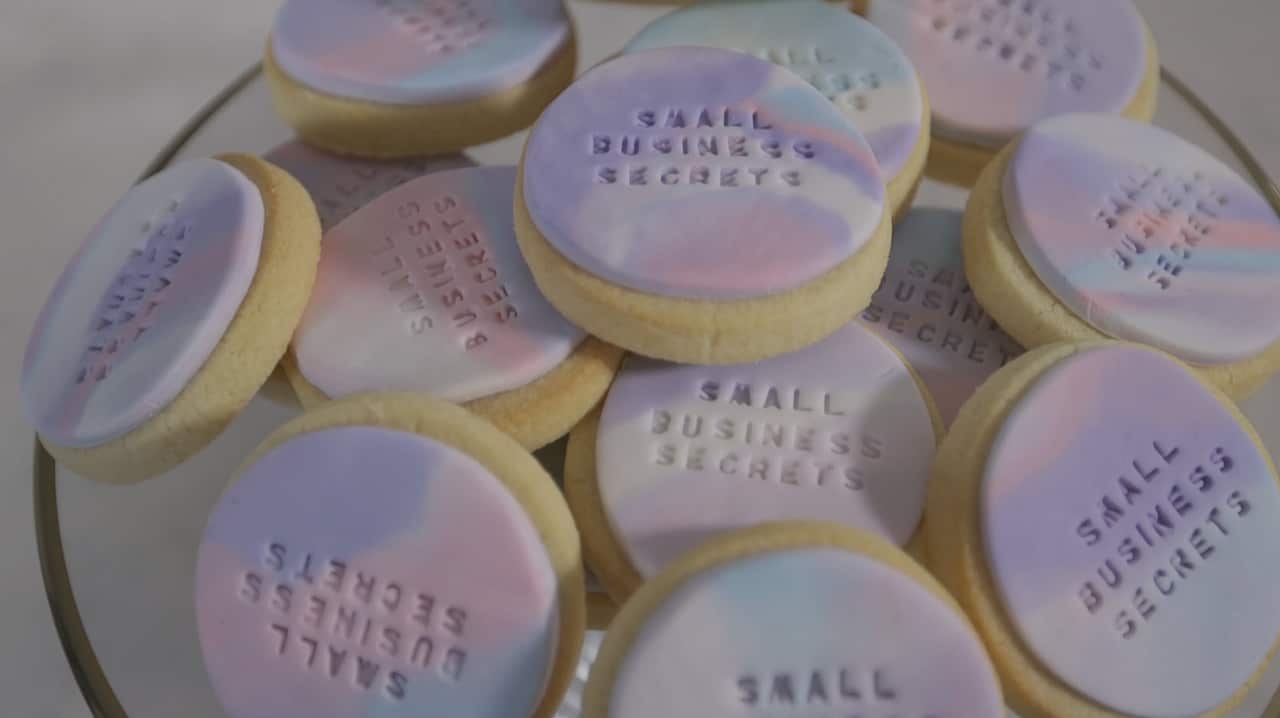 The boxes come with all the tools needed to personalise cakes including stencils. 
