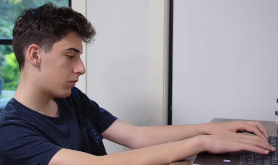 The Kids Helpline Insights Report 2018 shows only one in five contacts the service received last year were from boys, while almost four in five were from girls.