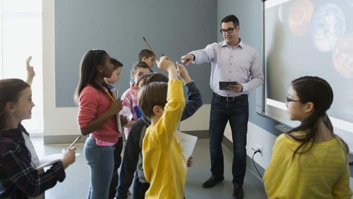 The national curriculum needs to be decluttered and simplified to help Australian students excel, according to the education minister.