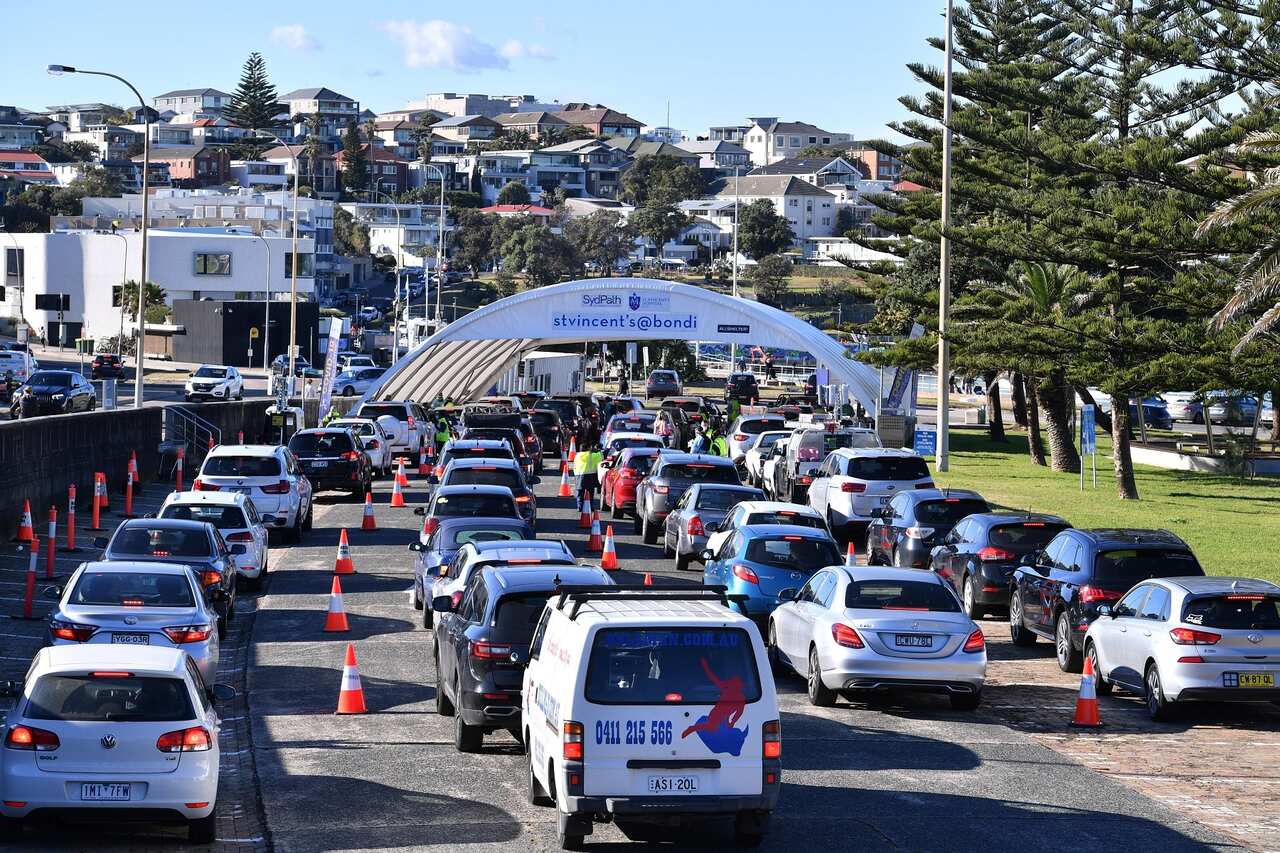 Cars line up for COVID-19 testing at Bondi in Sydney.