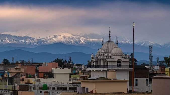 Himalayas seen from Pathankot as pollution levels in India drop