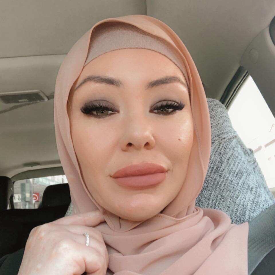 A Sydney mother who spoke out about racial slurs made against her teenage daughter by private school students has received an influx of global support.