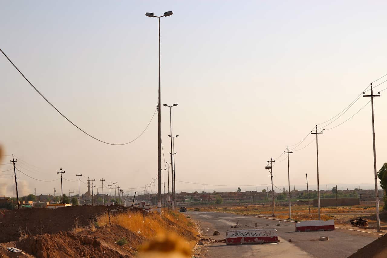 A view of Mosul from Al-Tahir checkpoint. (Sophie Cousins)