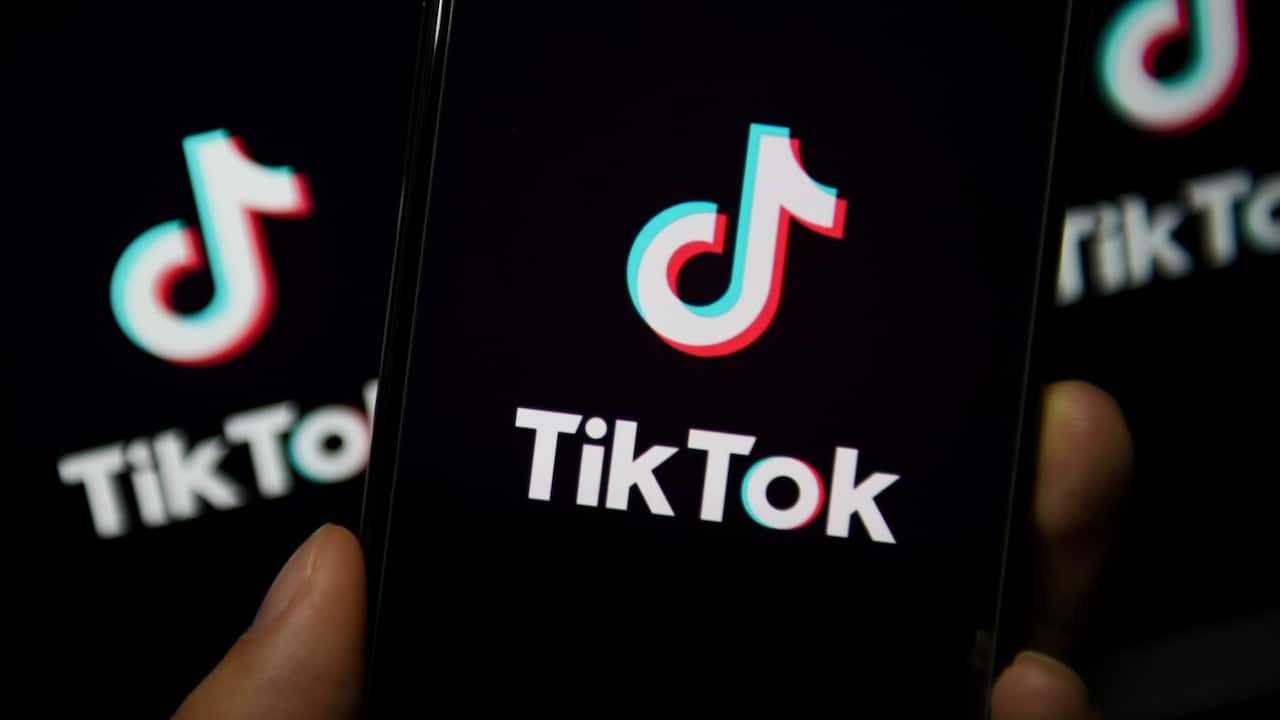 tik tok logo