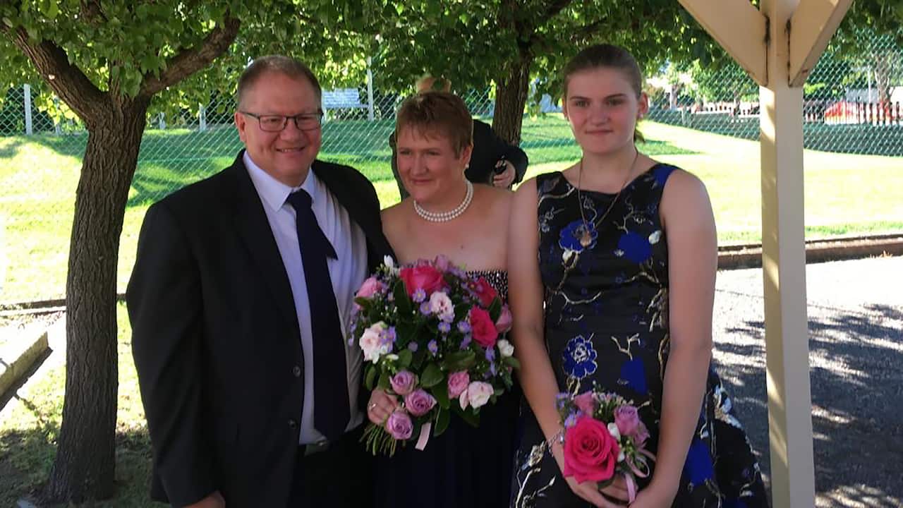Lisa Dallow with husband Gavin Dallow and daughter Zoe Hosking.
