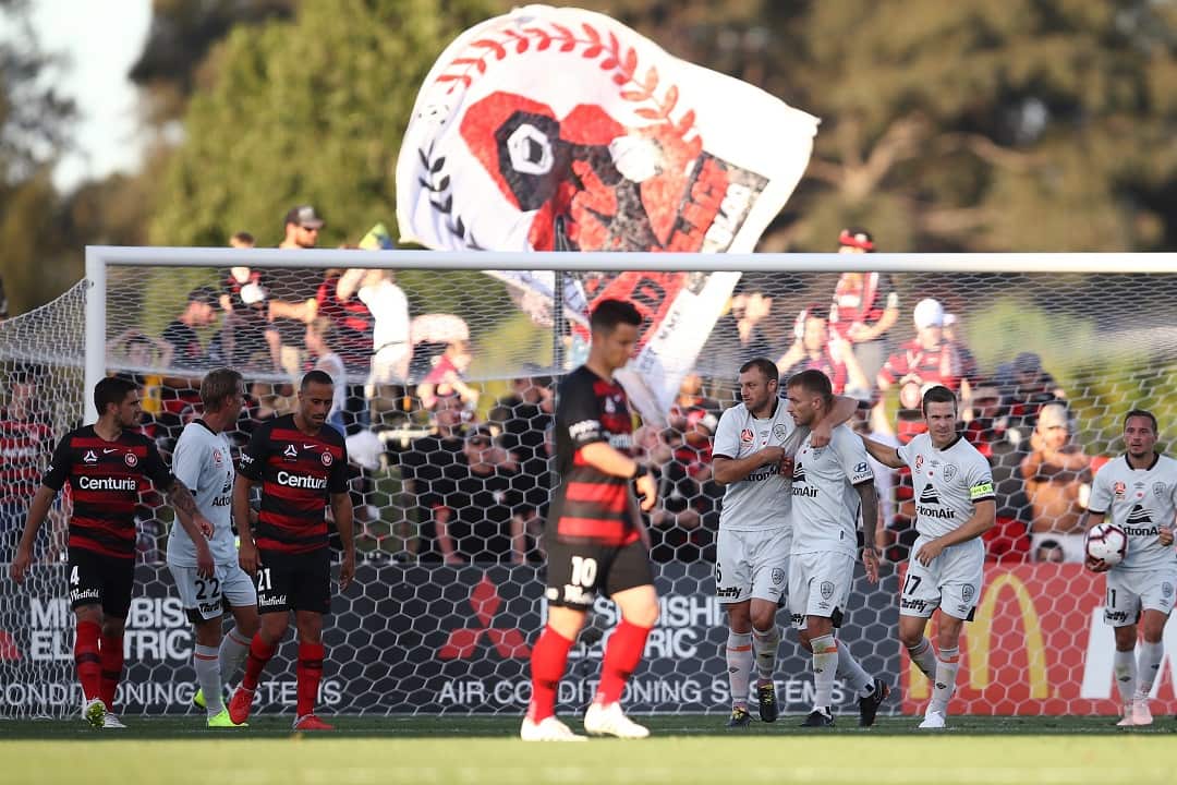 The Round 4 A-League match between the Western Sydney Wanderers and the Brisbane Roar was played at Mudgee's Glen Willow Stadium.