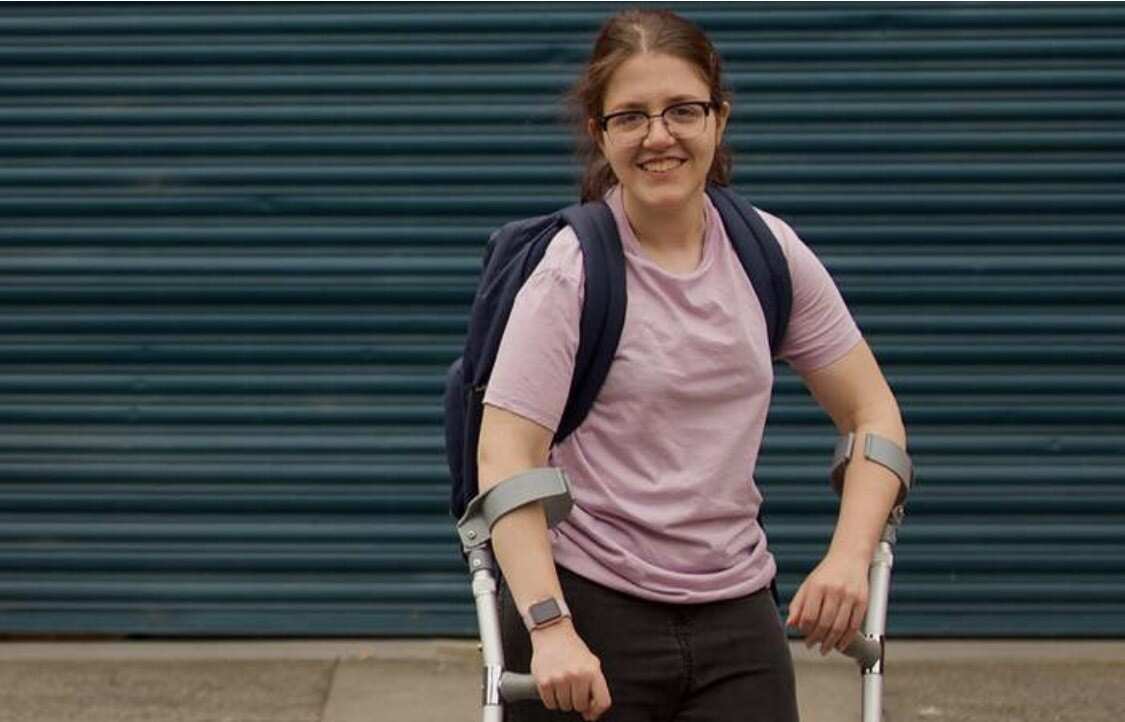 Amy Marks said that she experienced bullying in school. 