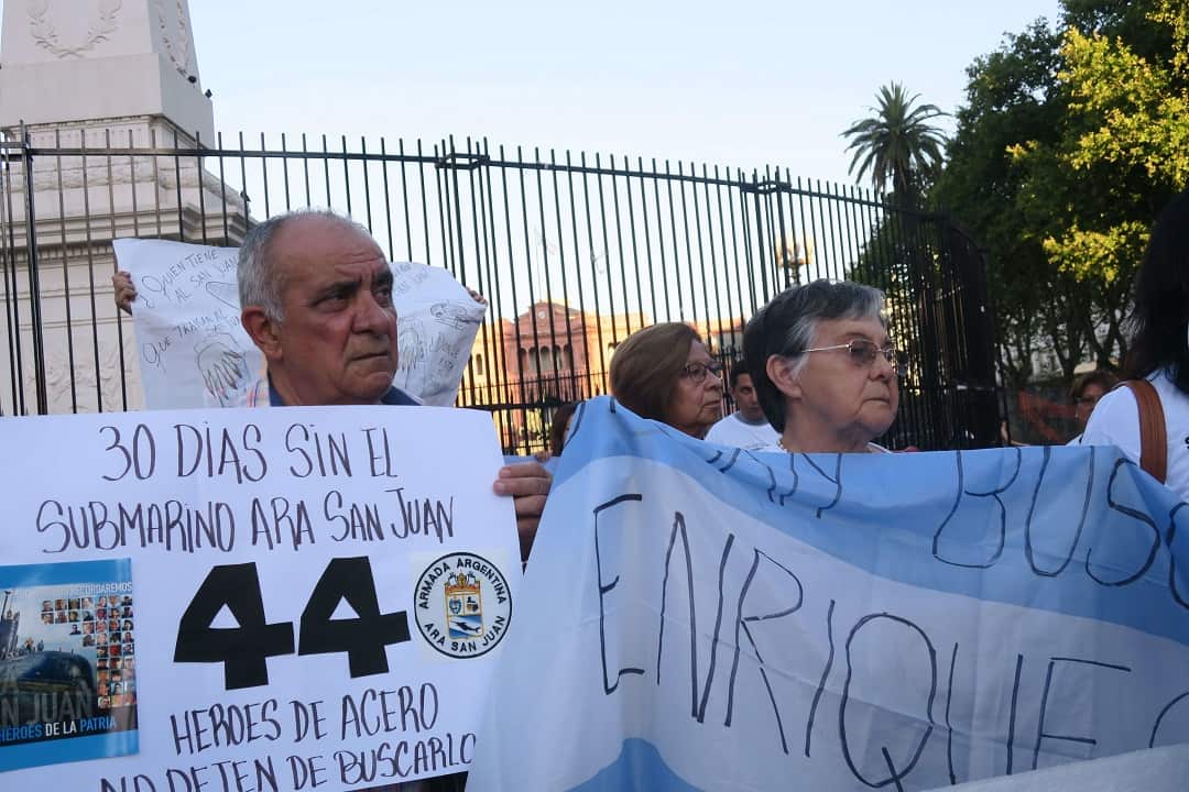 Relatives of crew members of the ARA San Juan  protest in Buenos Aires, as it's revealed that the navy chief has been sacked over the tragedy.