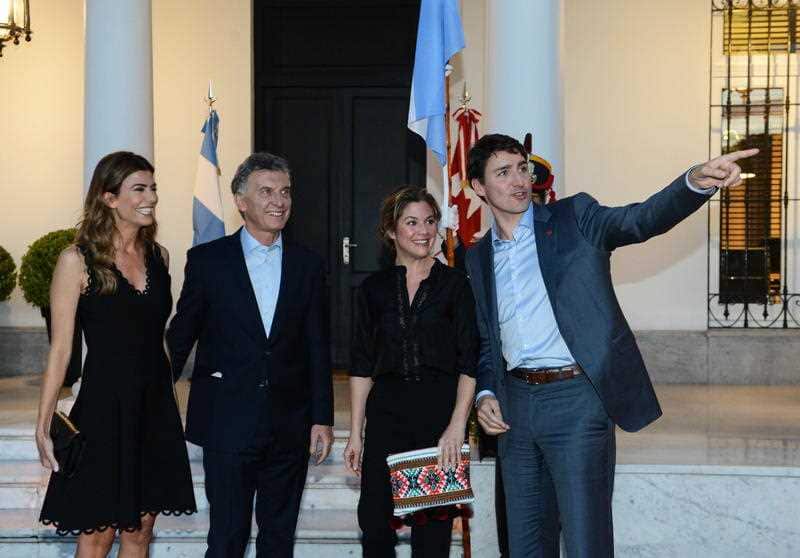 Argentinian President Mauricio Macri, his wife Juliana Awada with Canadian PM Justin Trudeau and Canadian First Lady Sophie Gregoire Trudeau.