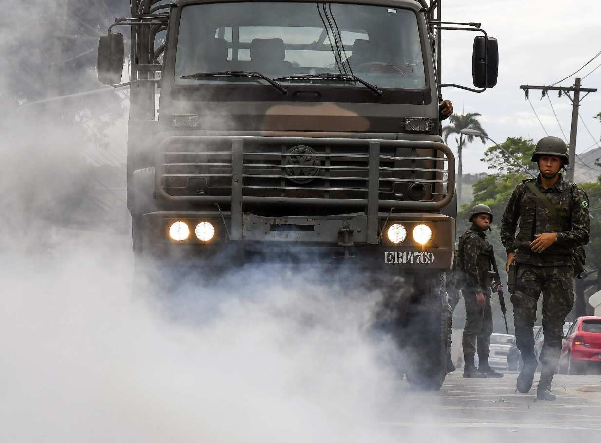 Members of the Brazilian Army on the streets during a violent protest against the Police strike in Vitoria, Espirito Santo, Brazil, 07 February 2017. 