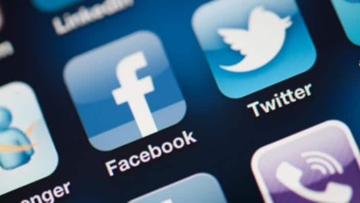 Social media sites: outage