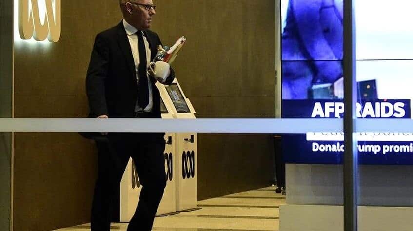 AFP officers during the raid on ABC's Sydney headquarters. 