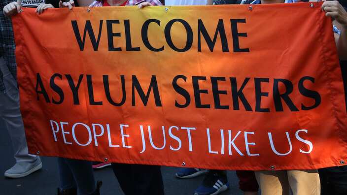 Refugee groups are pushing for a new community-sponsored resettlement program which they hope could allow up to 10,000 more people to call Australia home.