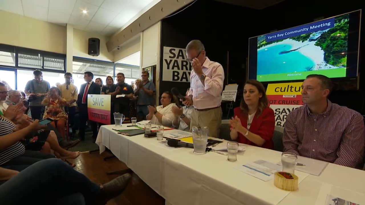 Residents, state and federal Labor MPs and the local Aboriginal Land Council met at Yarra Bay on Sunday to protest the potential development.