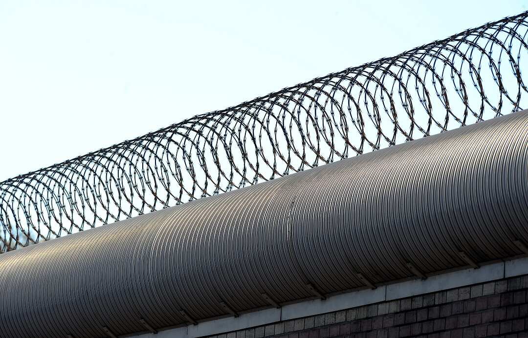 A new Productivity Commission report shows the rate of Australians in prison has climbed by almost 30 per cent in the past 10 years.