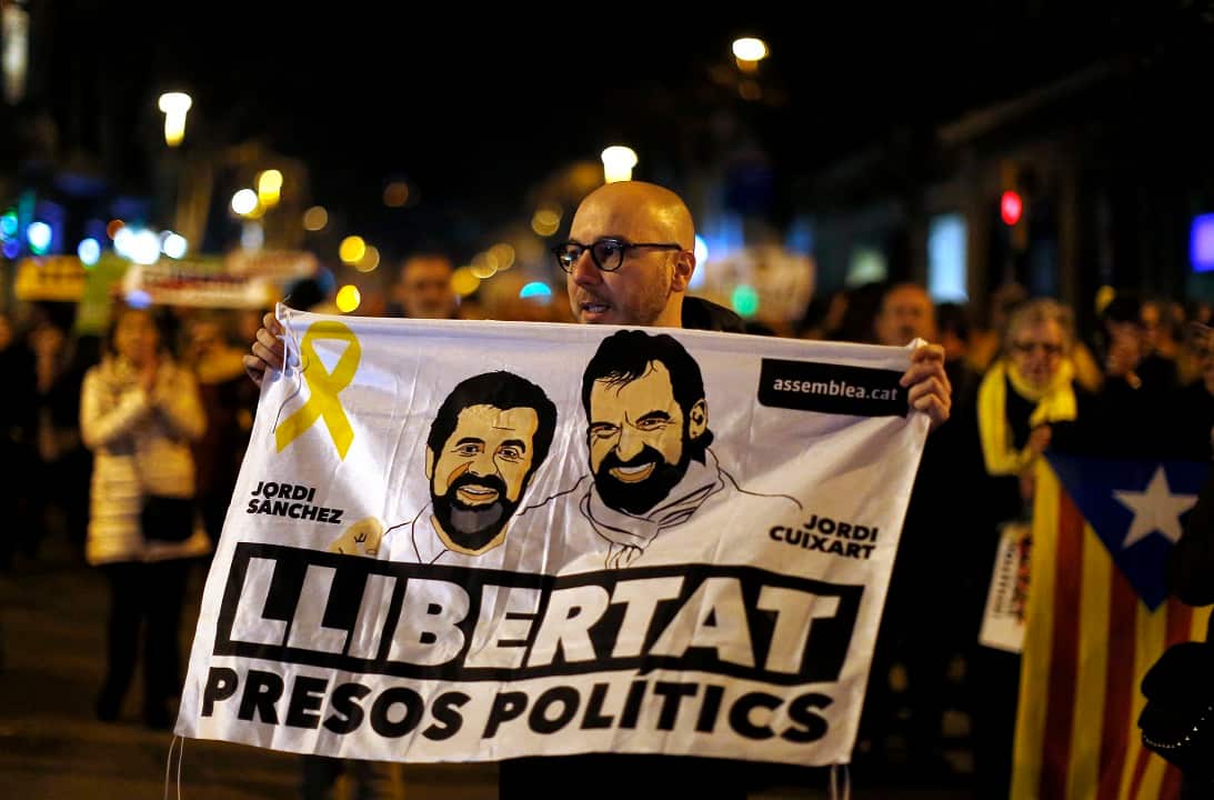 Protesters demand the release of two civil group leaders jailed three months ago. They are being investigated for possible sedition crimes. 