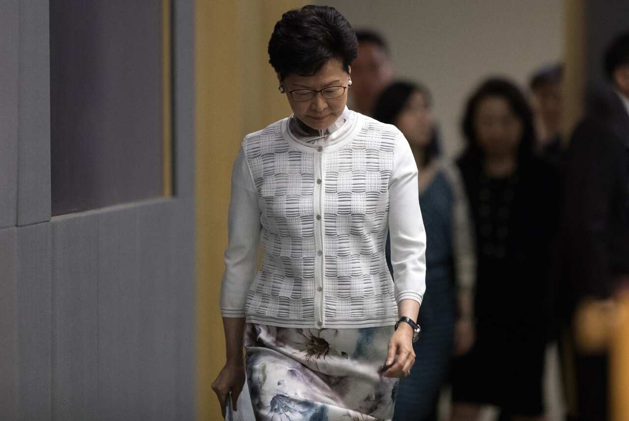 Hong Kong Chief Executive Carrie Lam Cheng Yuet-ngor arrives for a press conference at the Central Government Headquarters in Hong Kong, China, 15 June 2019. 