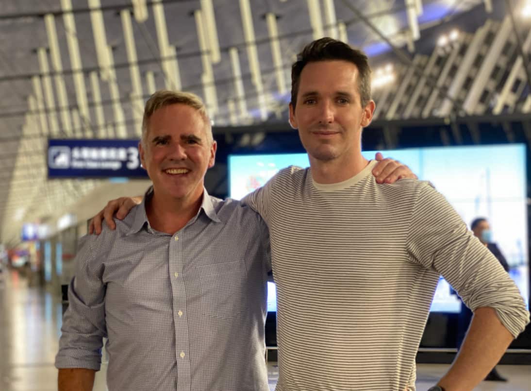 Australian journalists Michael Smith (L) and Bill Birtles (R) were forced to leave China after being questioned by police. 