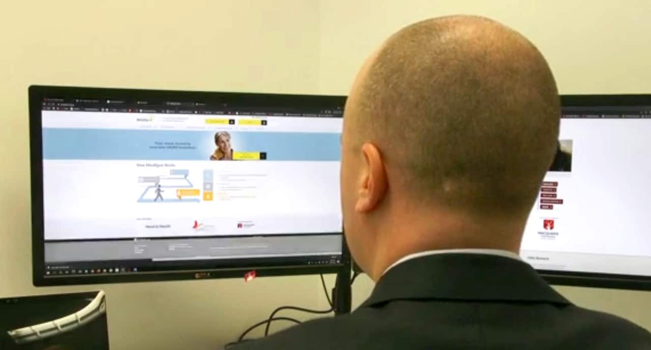 Men are able to access the course anonymously.