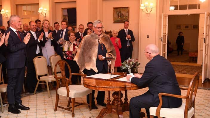 Member for Hasluck Ken Wyatt is sworn in as the as Minister for Indigenous Australians by Governor-General Sir Peter Cosgrove 
