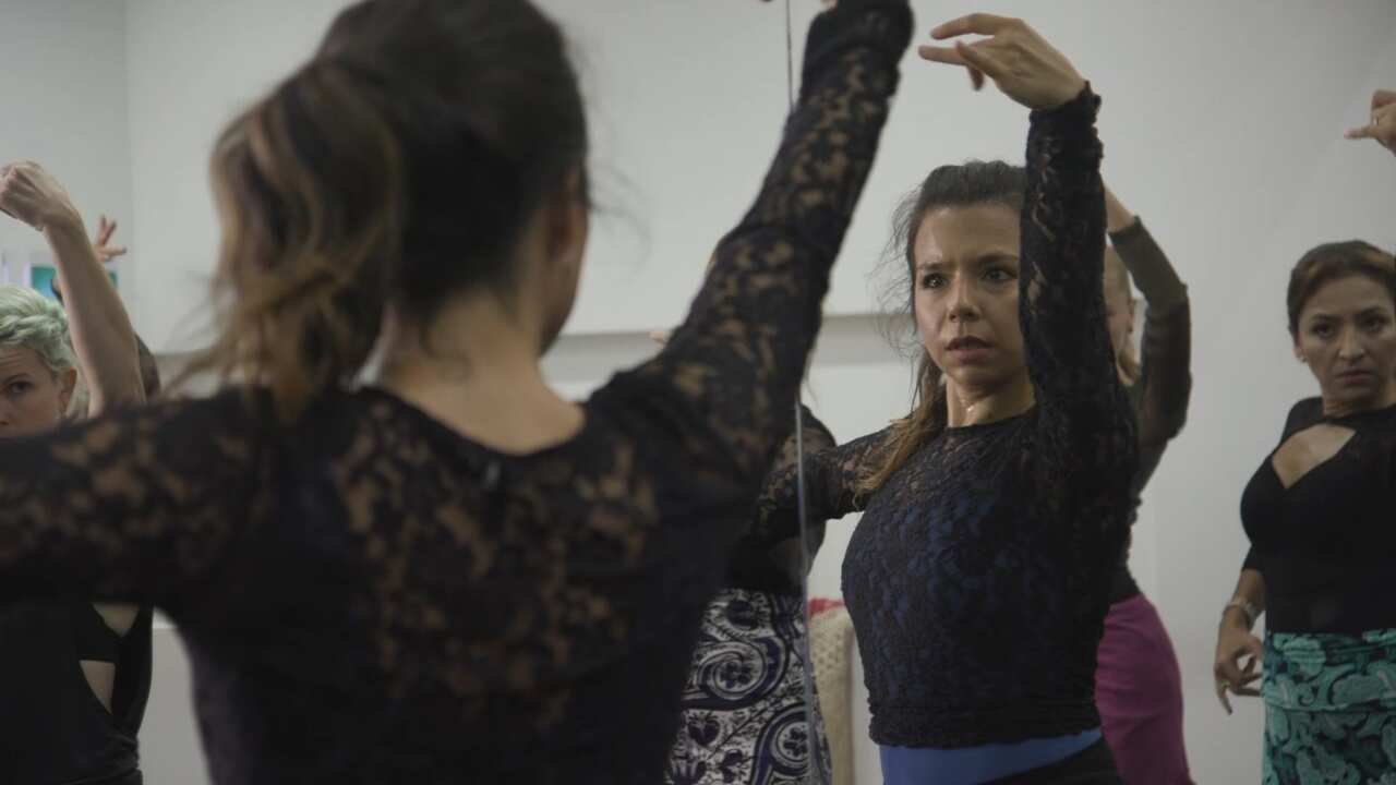 Chachy teaching an intermediate class at the Sydney Flamenco Studio.