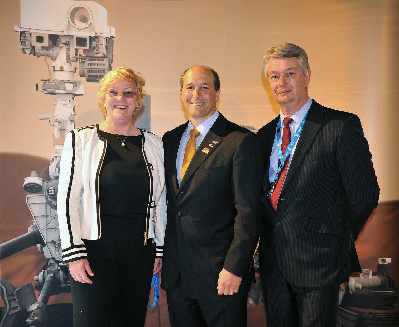 Megan Clark at the Canberra Deep Space Communications Complex in 2012 with its director, Ed Kruzins, right, and then US ambassador Jeffrey L. Bleich.