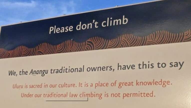 Don't climb sign at Uluru