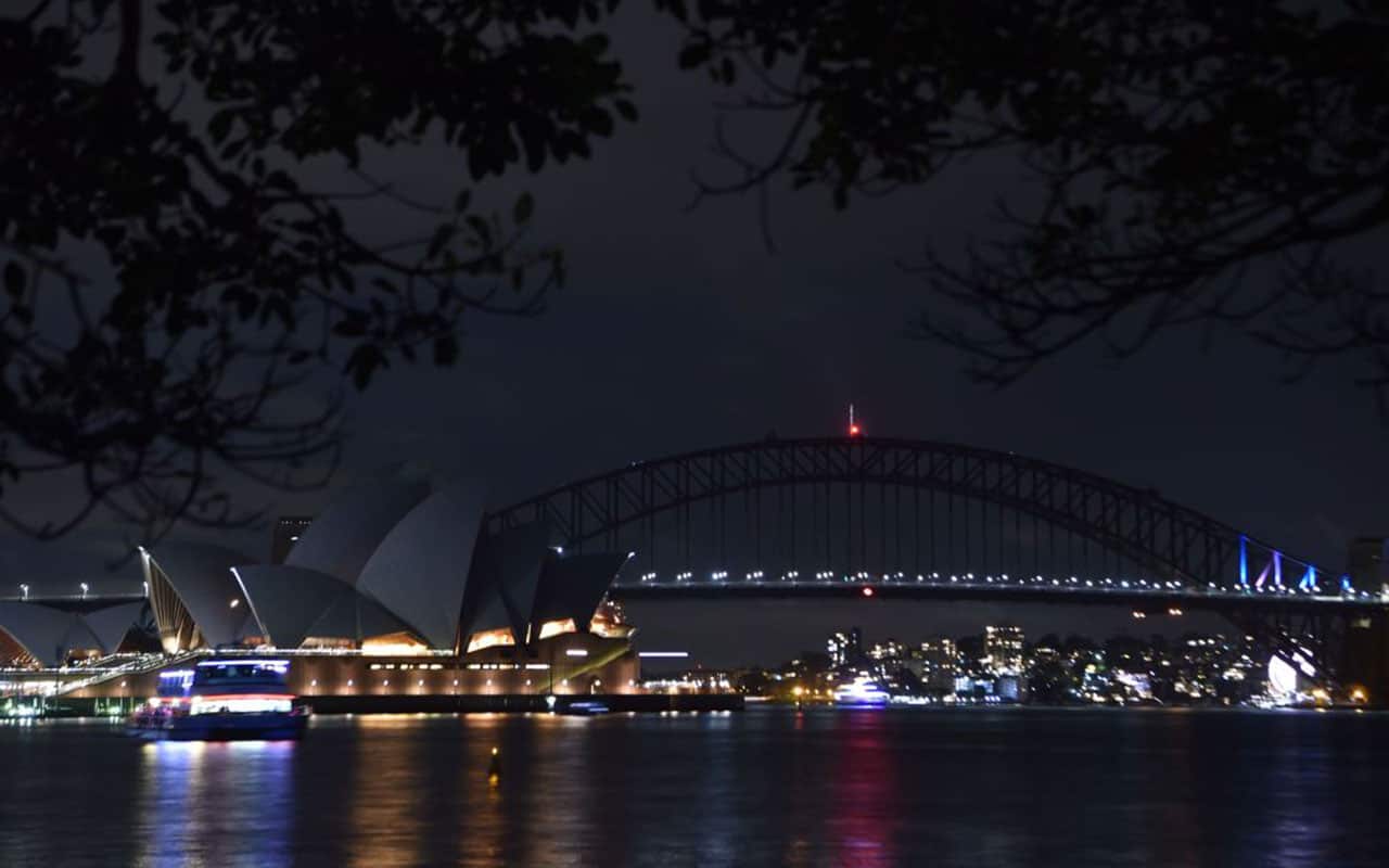 Sydney Harbour Bridge and the Opera House are plunged into darkness for the Earth Hour environmental campaign