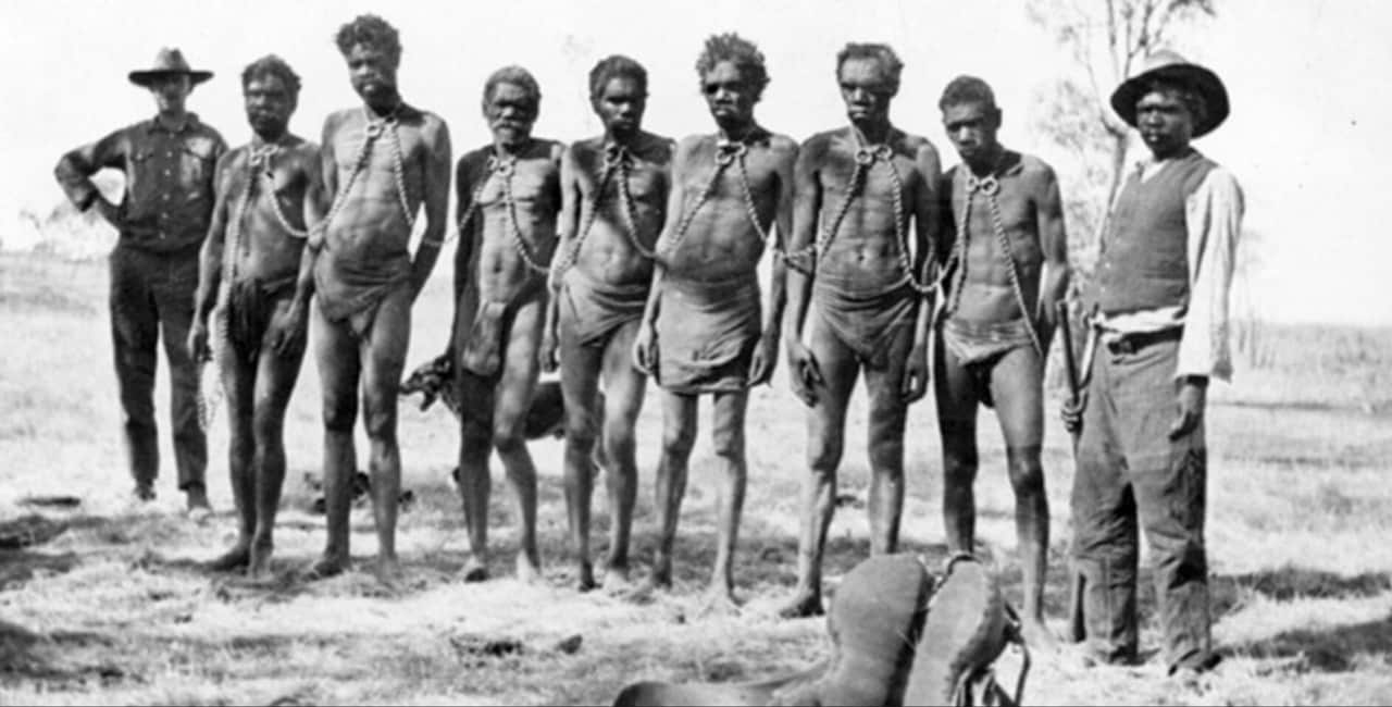 Aboriginal prisoners are brought to Wyndham for spearing cattle, 1930.
