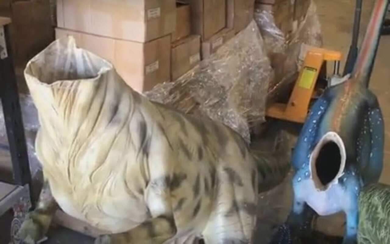 The three model dinosaurs were found with their heads removed. 