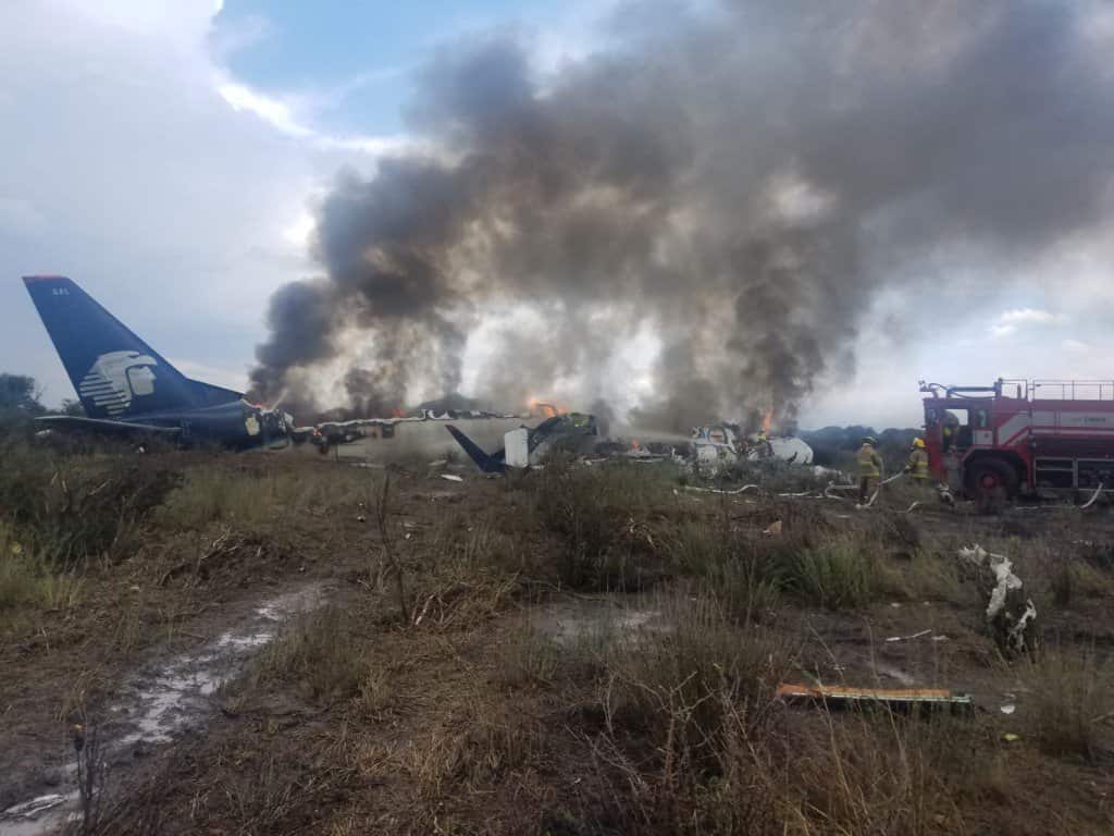 Plane crash in Mexico.