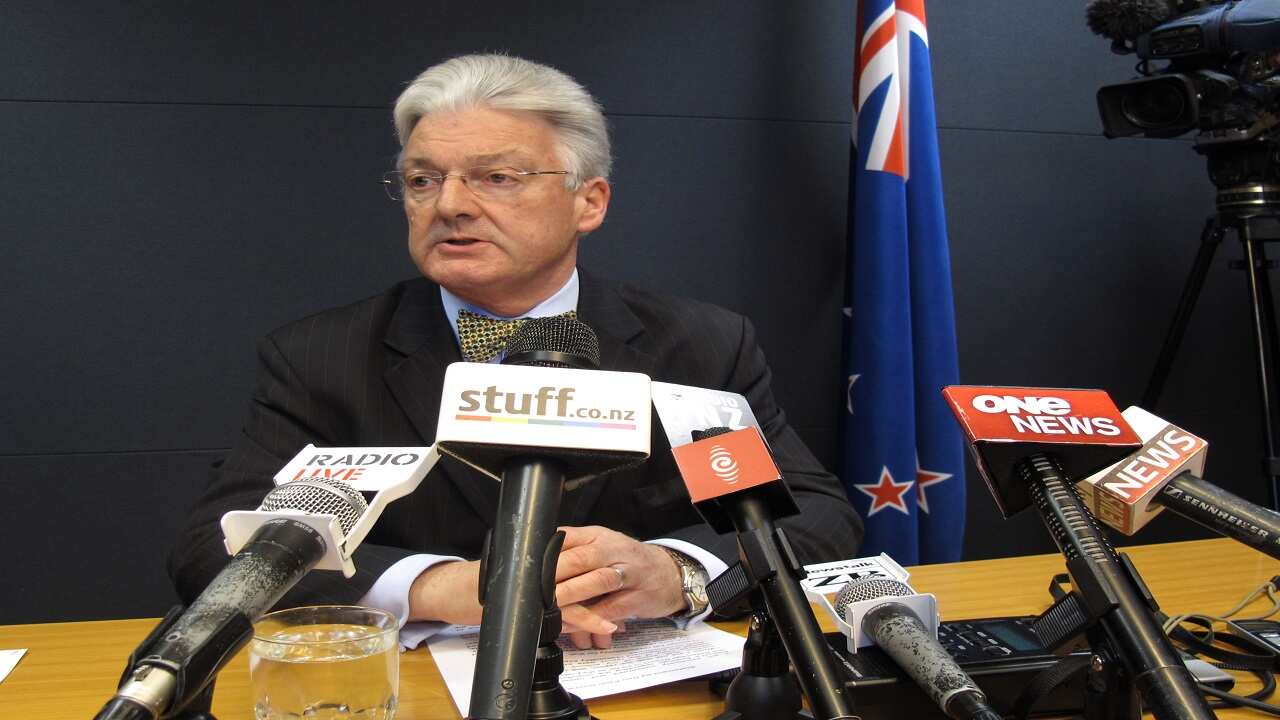 NZ Minister Peter Dunne