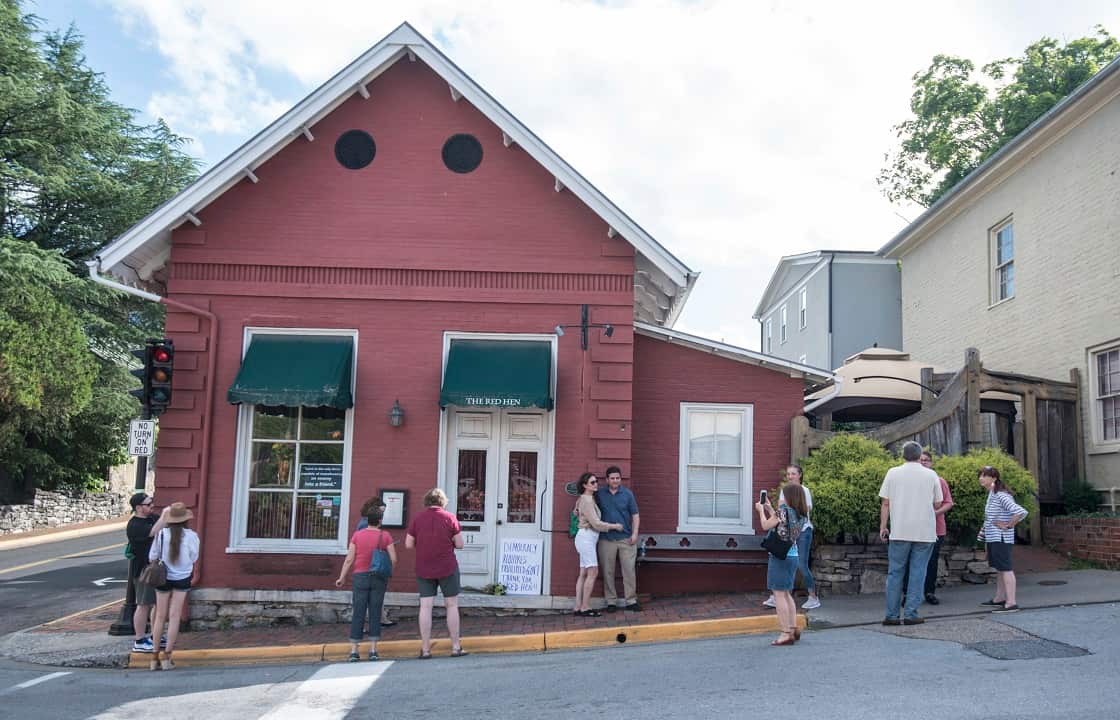 Passerbys gather to take photos of the eatery that kicked out press secretary Sarah Huckabee Sanders.