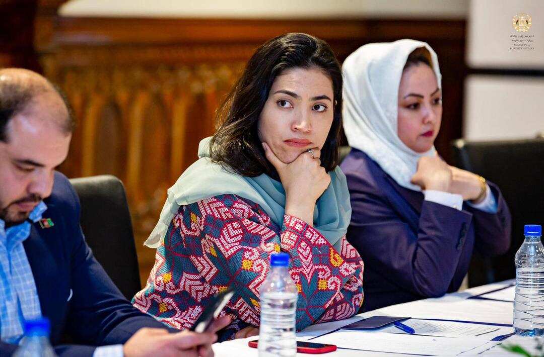 Activist Gaisu Yari, who works for Afghanistan's Independent Civil Service Commission, has been questioning the Taliban on their women's rights policies.