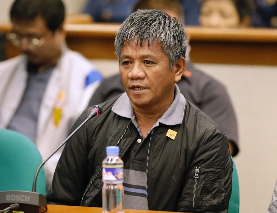 Former Filipino militiaman Edgar Matobato answers questions as he testifies before the Philippine Senate in Pasay (AAP)