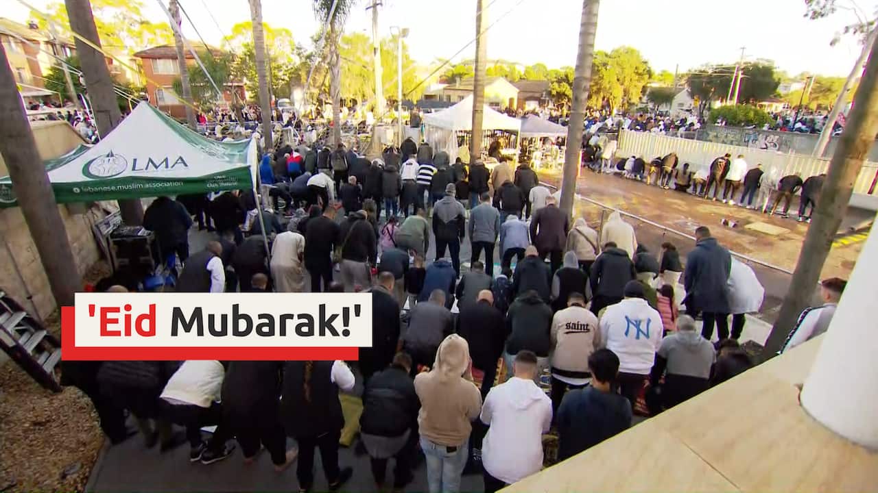 Australians attend dawn prayers for Eid al-Fitr