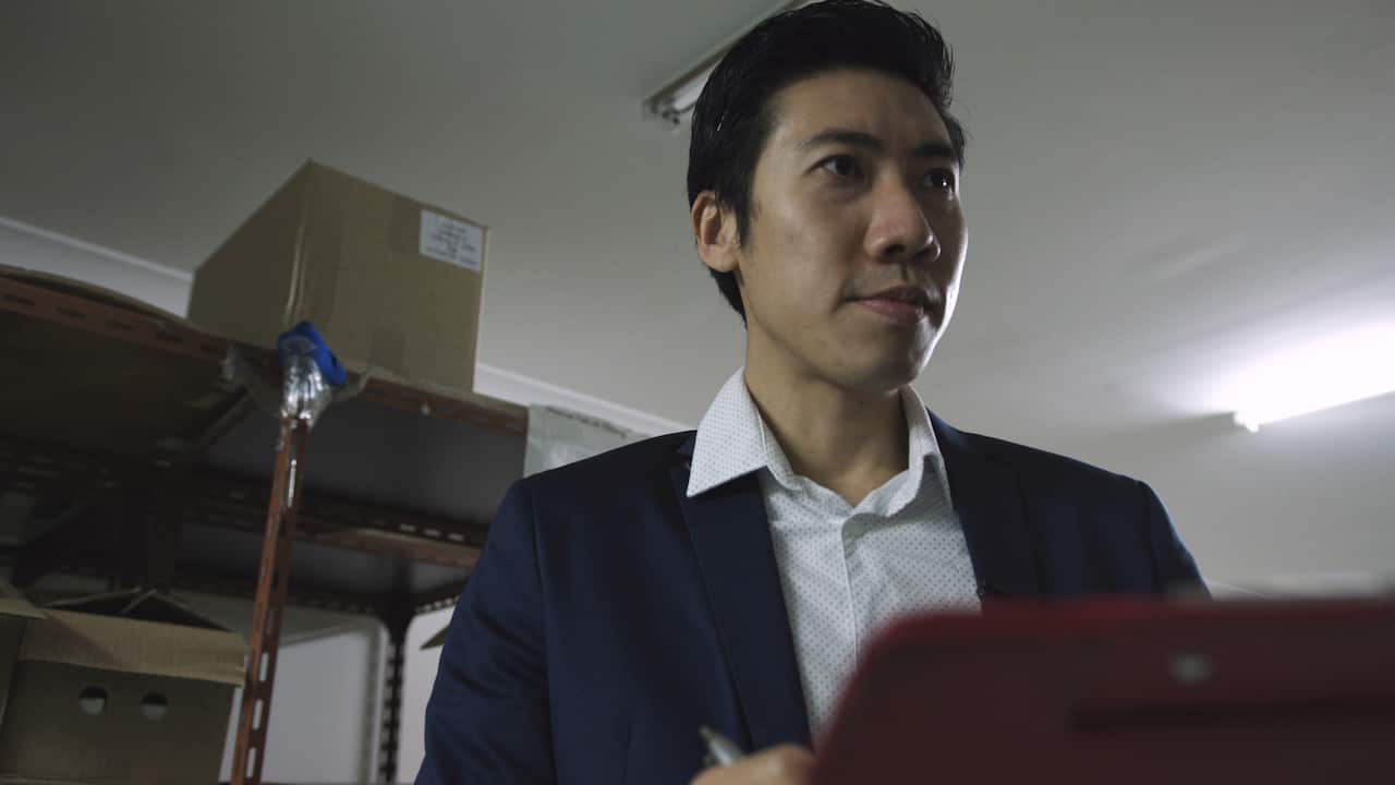 Eric Wong distributes the Donge Ejiao