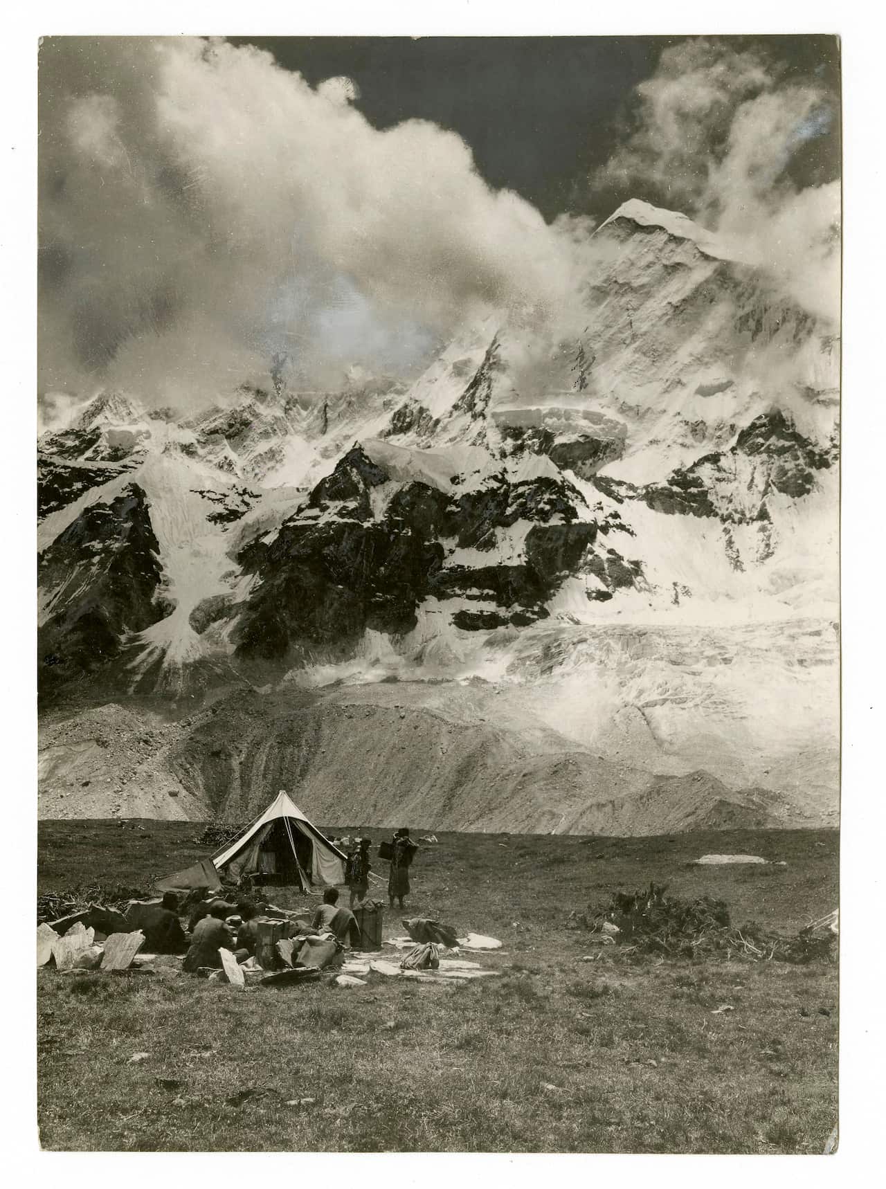 Four of the five tallest mountains in the world are found in the Himalayas. Makalu, Earth’s fifth highest peak, overlooked the 1921 expedition’s camp at Pethang Ringmo.